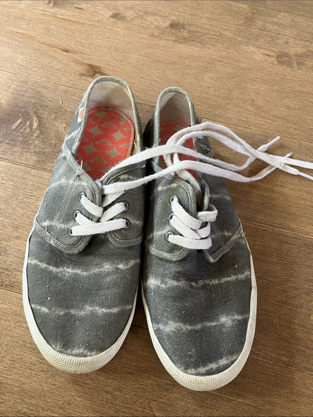 Roxy Casual Gray Tie-Dye Canvas Sneakers with White Laces